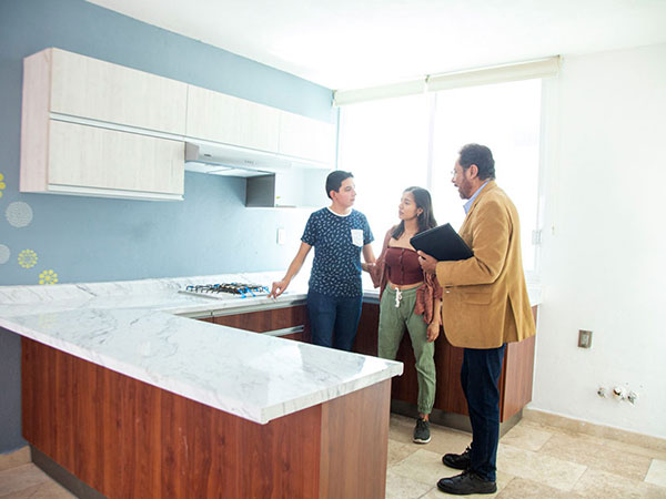 how to find the right kitchen remodeler for your needs