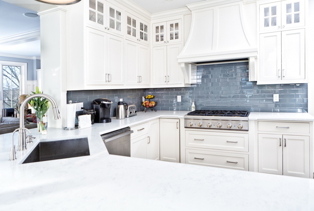 How to Coordinate the Backsplash & Countertop in a Kitchen Remodel