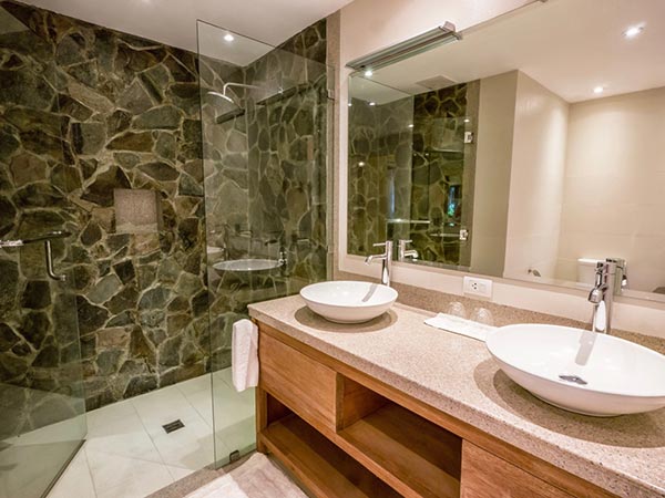 Universal Design Makes a Bathroom Work for Everyone